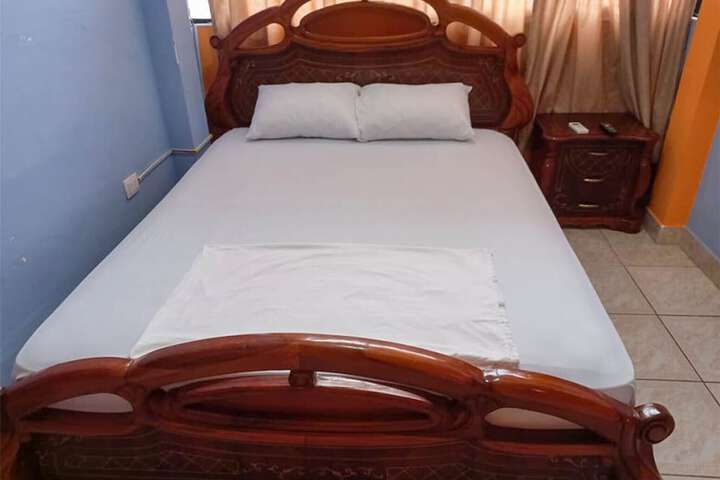 Room 9 of 27