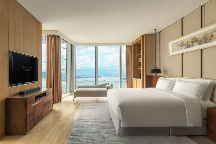 Room 20 of 99