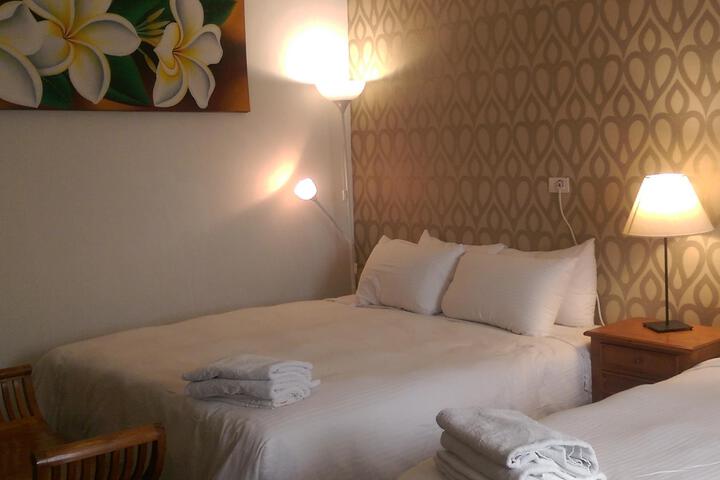 Suite 6 of 6