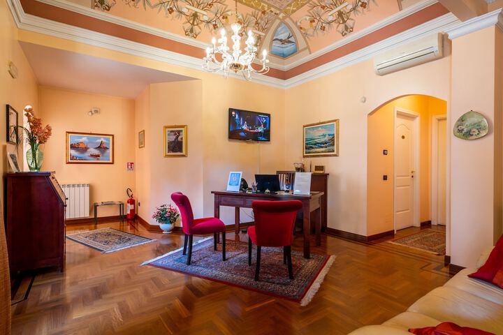 Entrance & Lobby