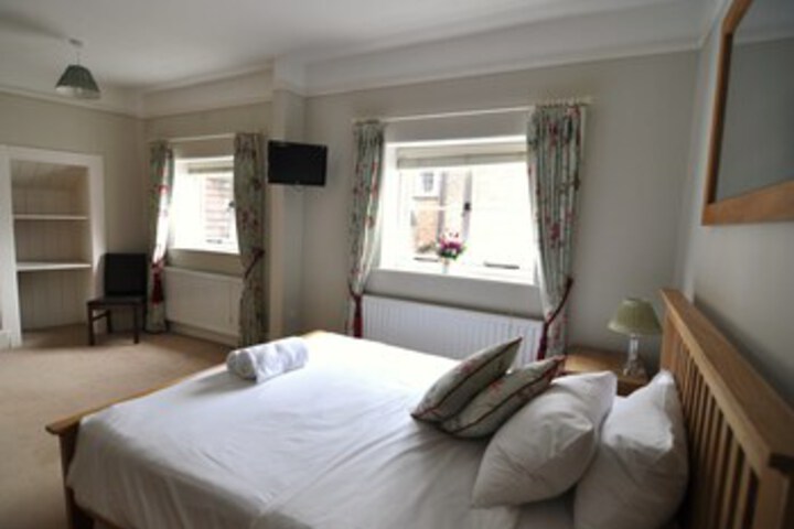 Room 3 of 15