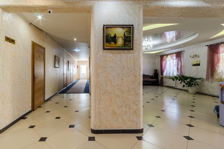 Hotel Interior 4 of 33