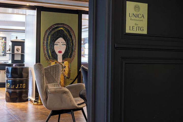 Lounge 101 of 121