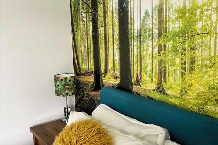 Room 4 of 12