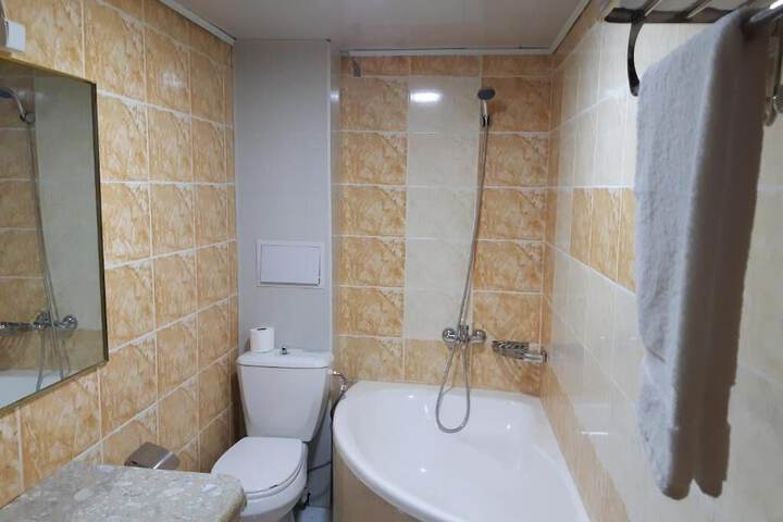 Room 9 of 14