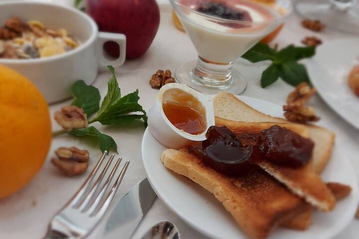 Breakfast/Coffee Service 84 of 101