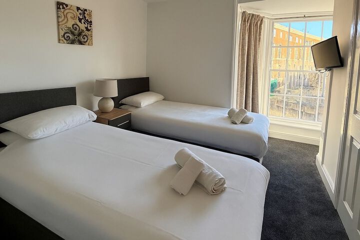 Room 3 of 21