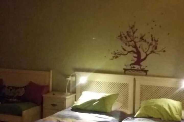 Room 9 of 68