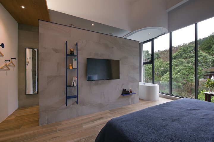 Room 26 of 53