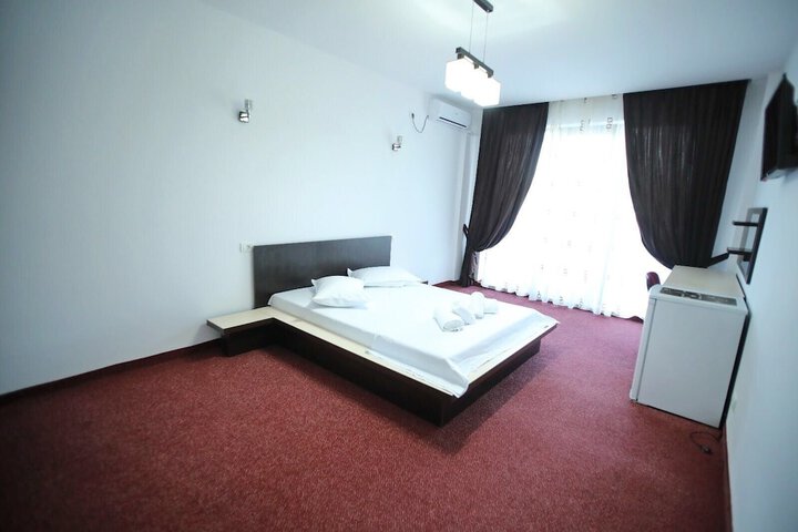 Room 11 of 35
