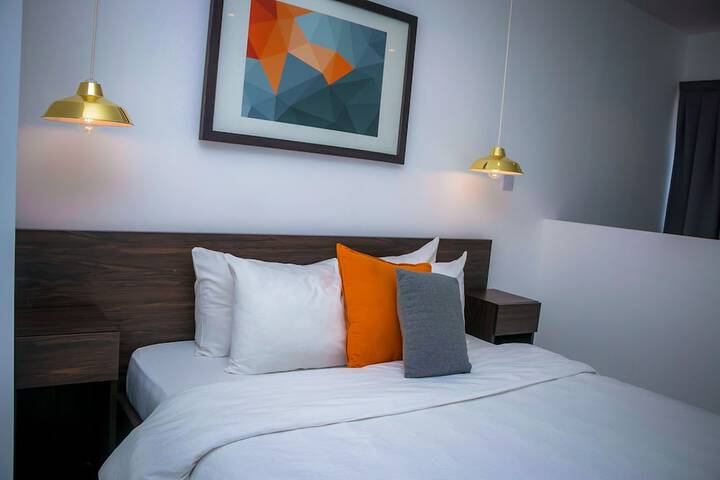 Room 10 of 83