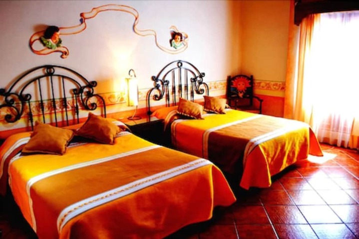 Room 6 of 22