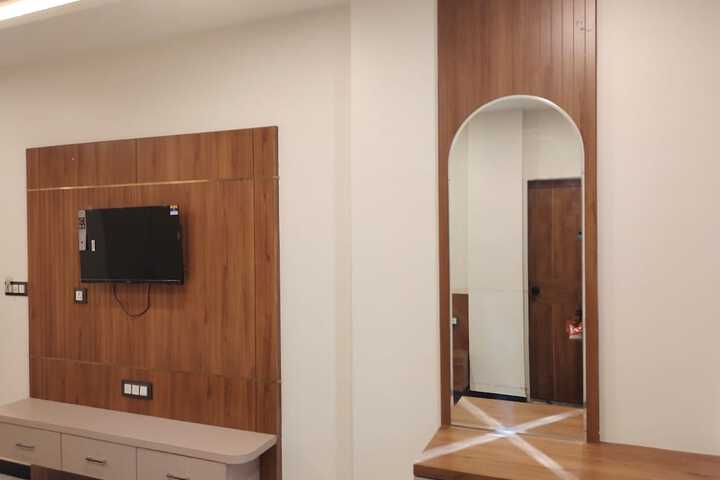 Room 11 of 36