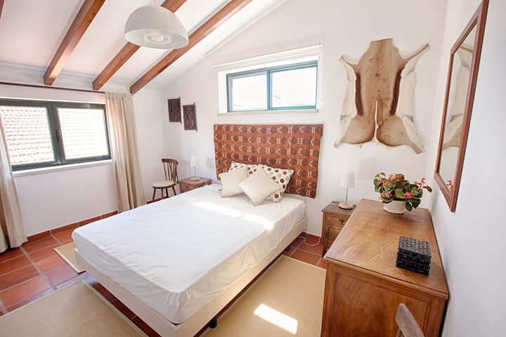 Room 2 of 34