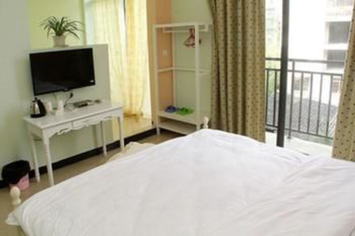 Room 5 of 31