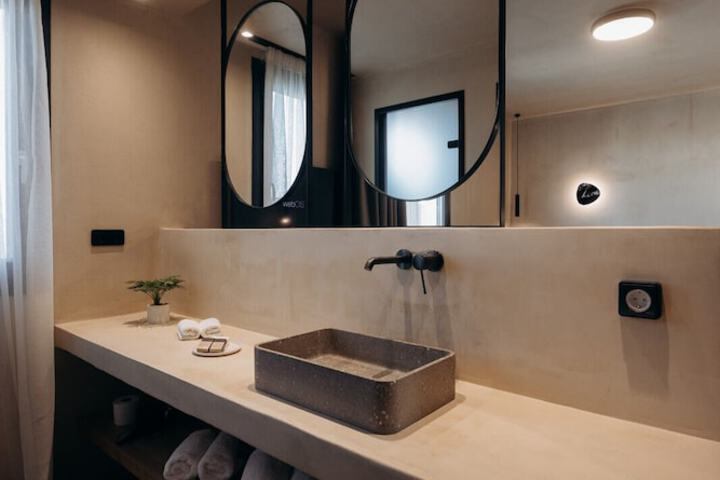 Room 45 of 57