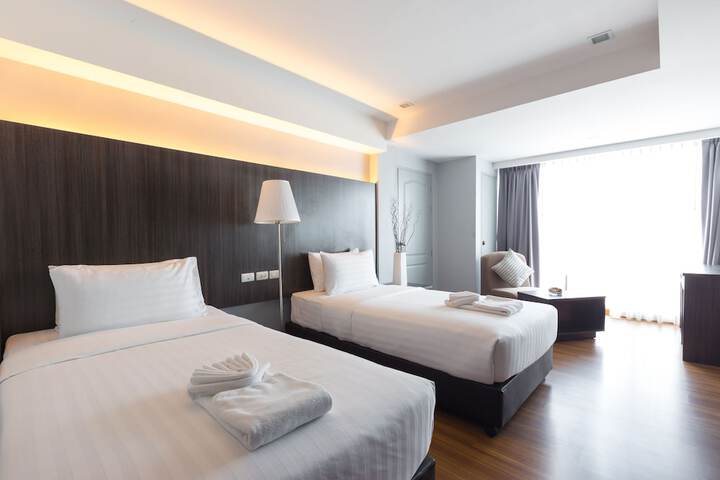 Room 7 of 37