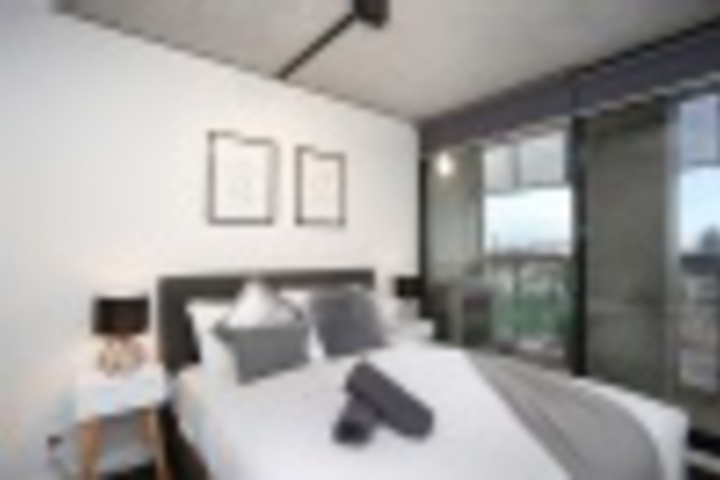Room 52 of 168
