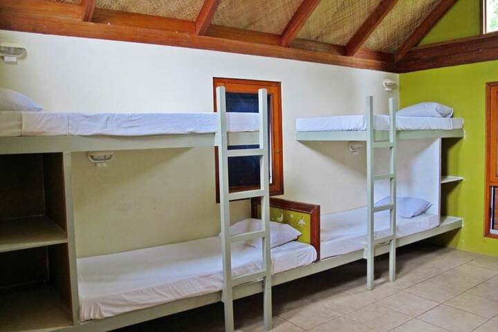 Room 4 of 35