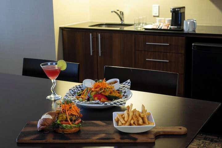 Dining 82 of 114