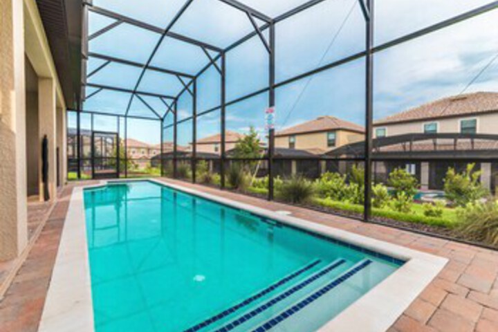 Pool 14 of 35
