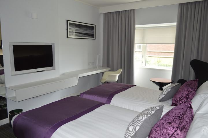 Room 13 of 50