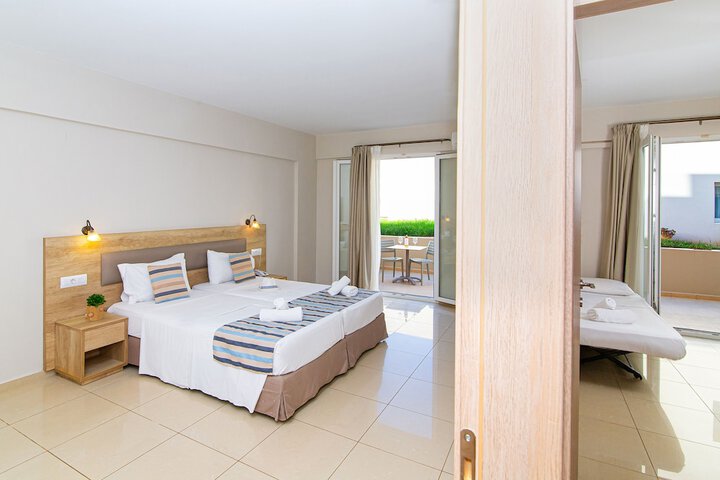 Room 55 of 168