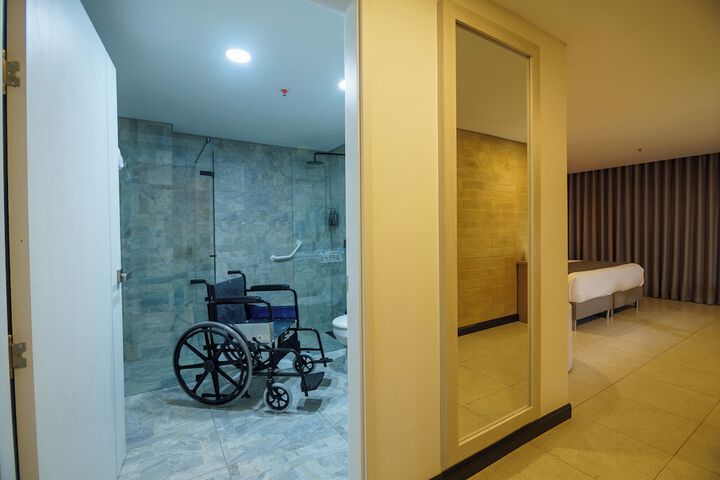 Room 53 of 88