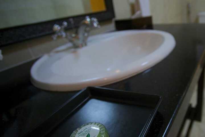 Room 54 of 98