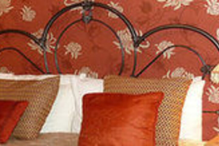 Room 5 of 28