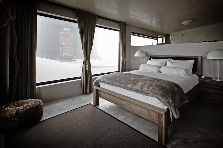 Room 6 of 40
