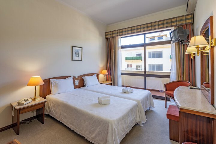 Room 5 of 13