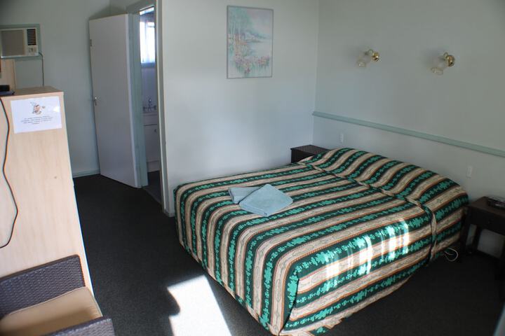 Room 9 of 31