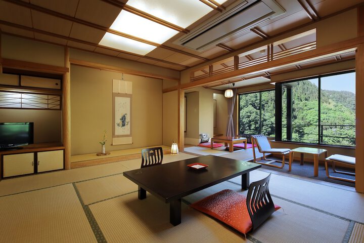 Room 15 of 54