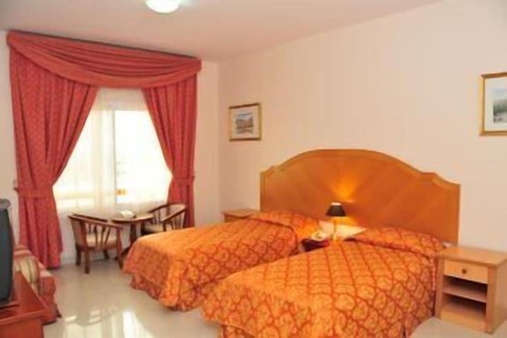 Room 8 of 26