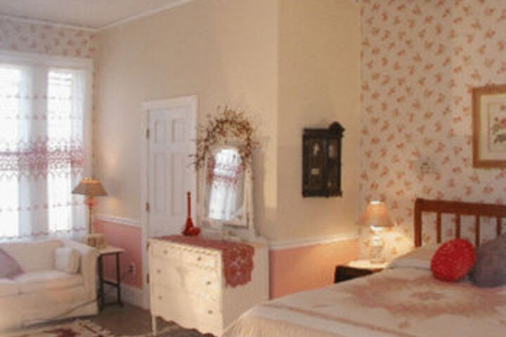 Room 13 of 38