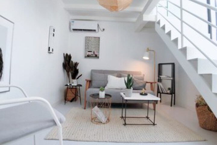 Room 32 of 62