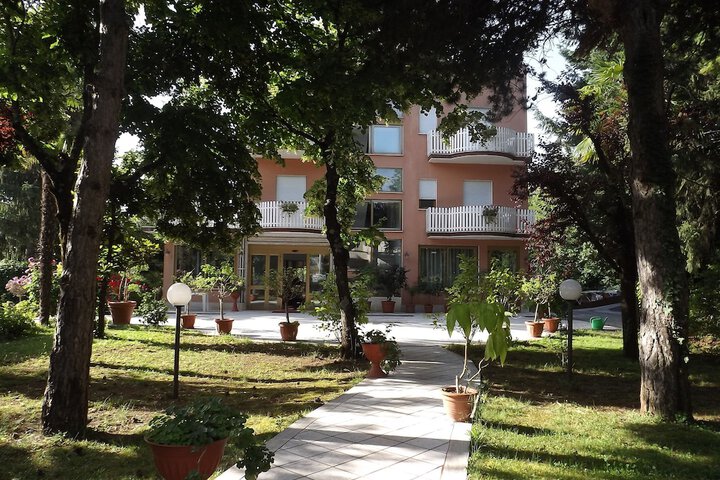 Hotel 88 of 89