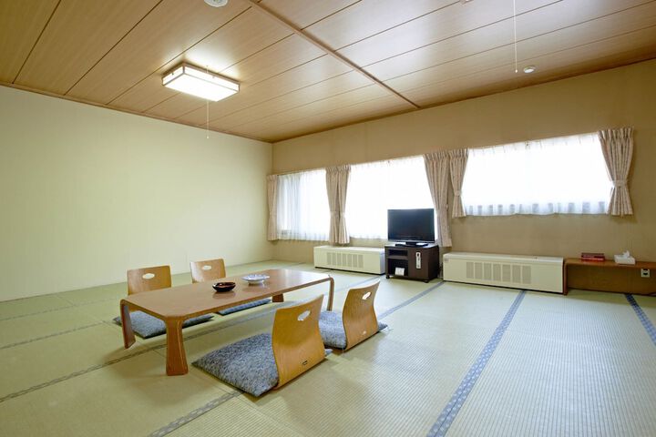 Room 5 of 53