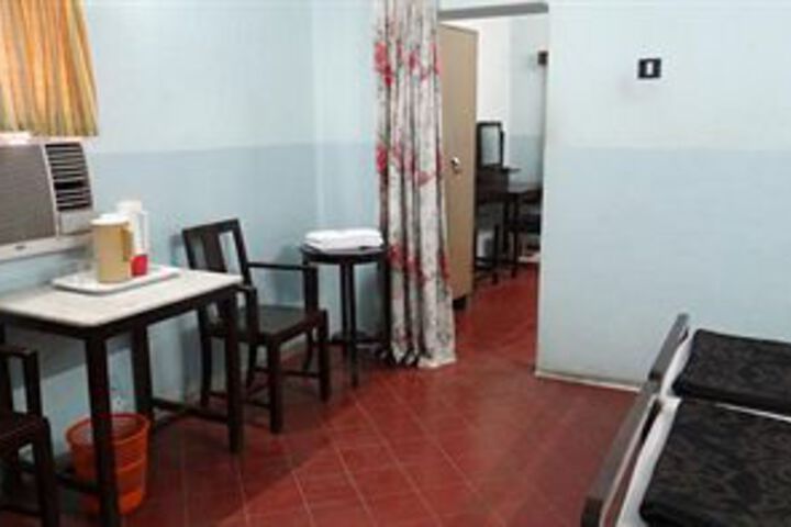 Room 5 of 14
