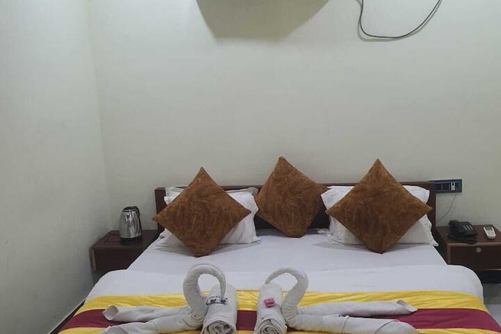 Room 14 of 27