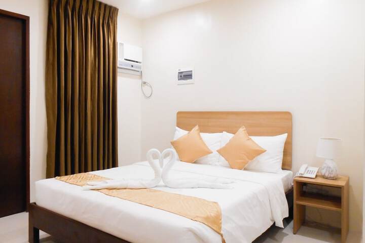 Room 10 of 34