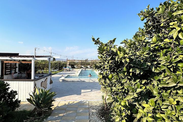 Pool 51 of 109
