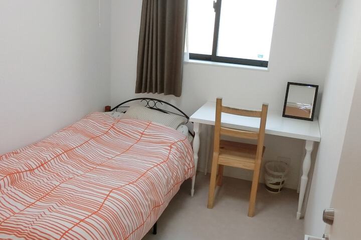 Room 5 of 44