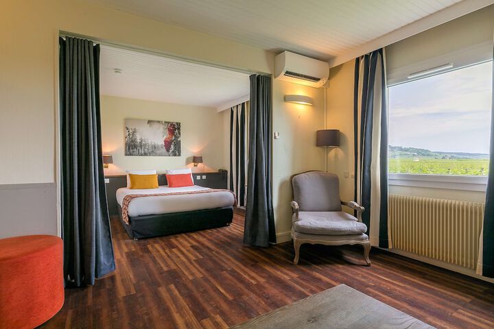 Room 10 of 91