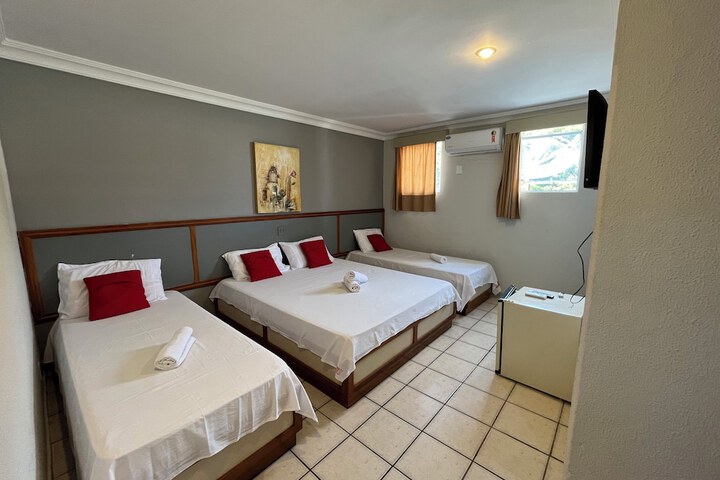 Room 9 of 26