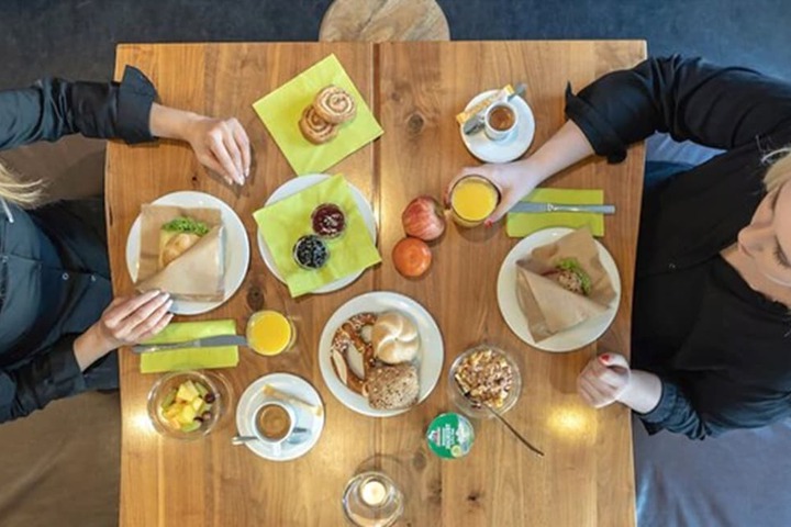 Breakfast/Coffee Service 14 of 20