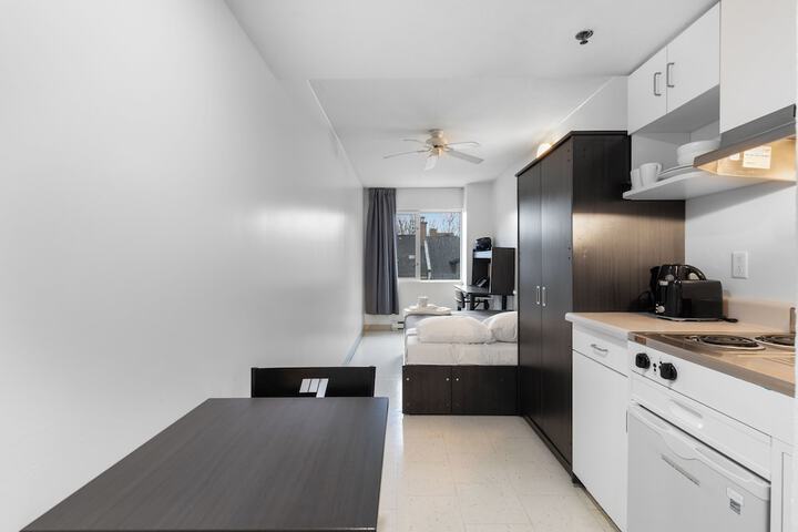 Room 18 of 42