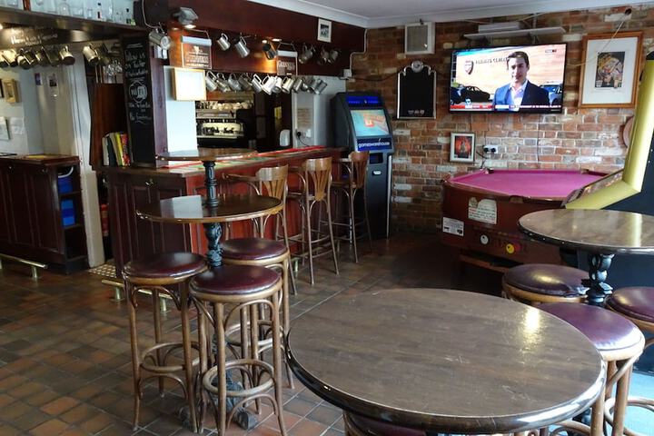 Sports bar