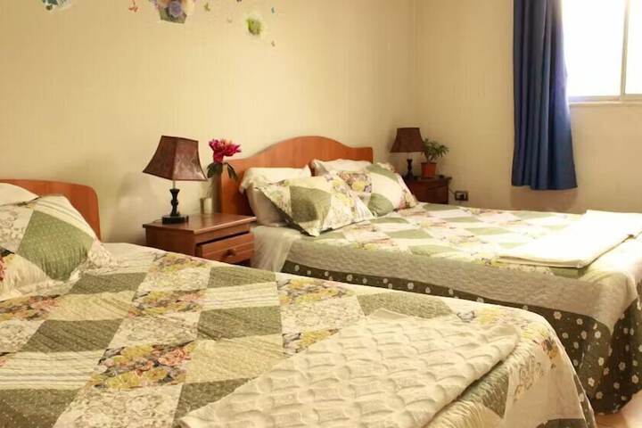 Room 13 of 33